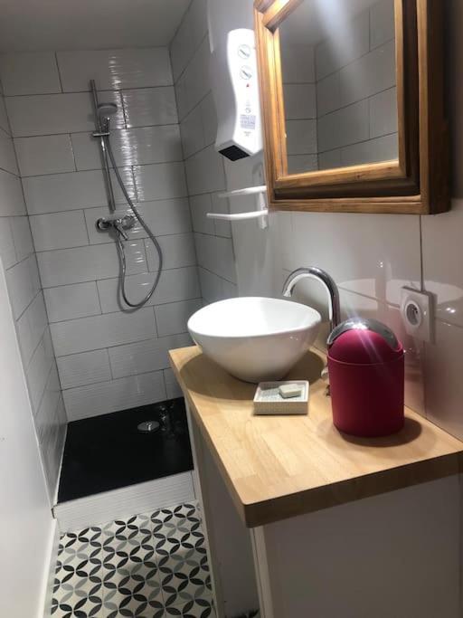 Ferienwohnung Bienvenue « A L'Ombre Du Figuier » Pieusse Exterior foto